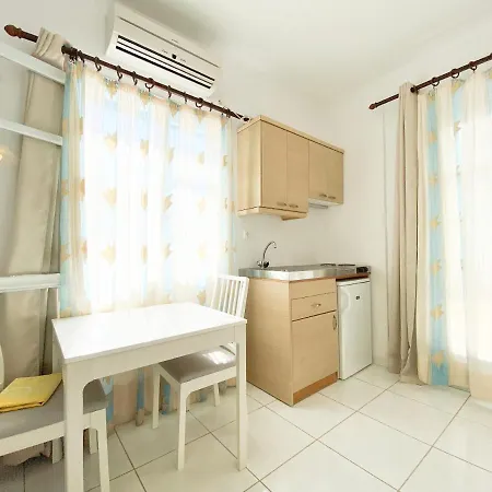 Apartament Dina Naxos *